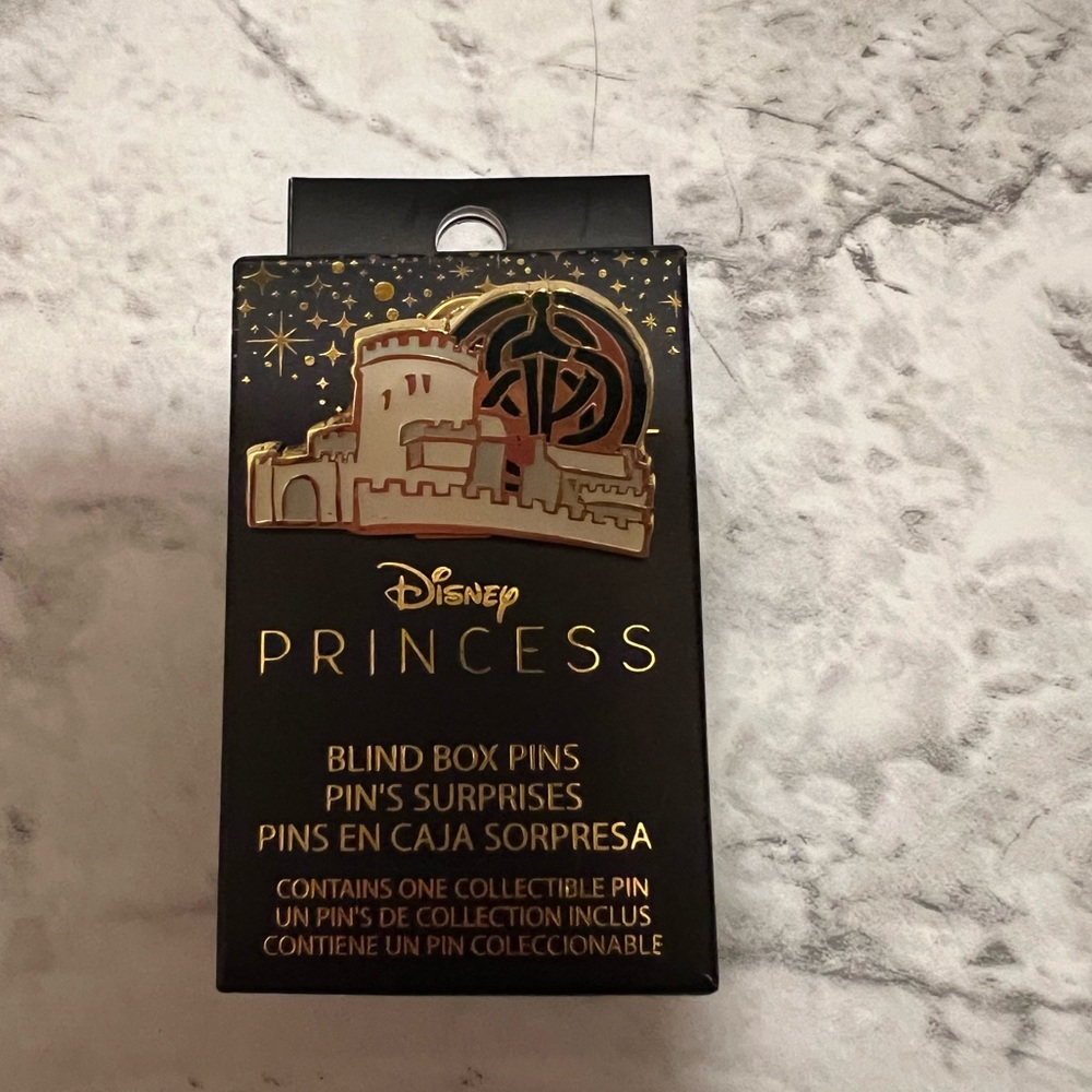 Disney castle princess pin